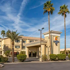 comfort-inn-west.hotelsofphoenix.com/