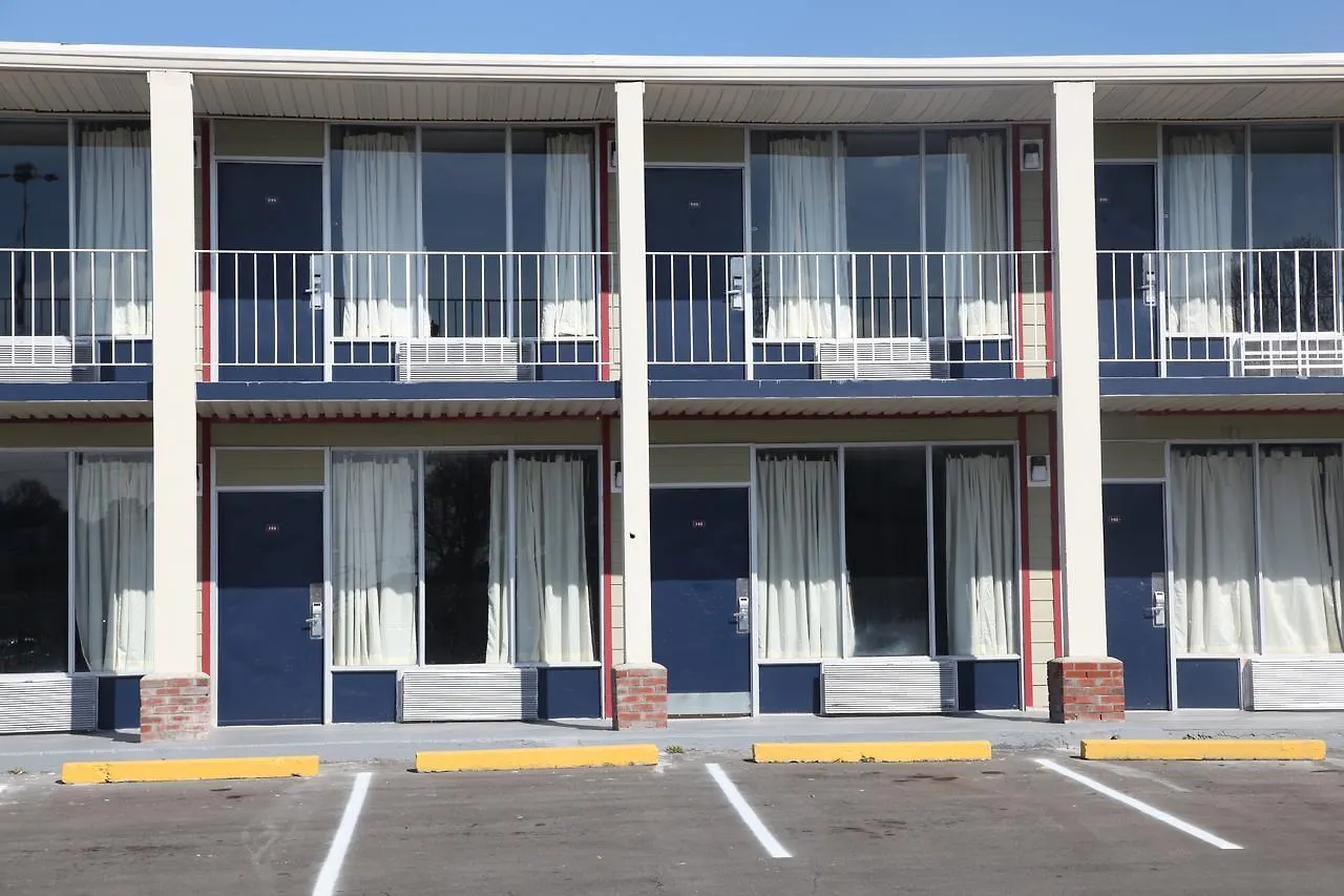 Economy Inn - Charlotte Hotel